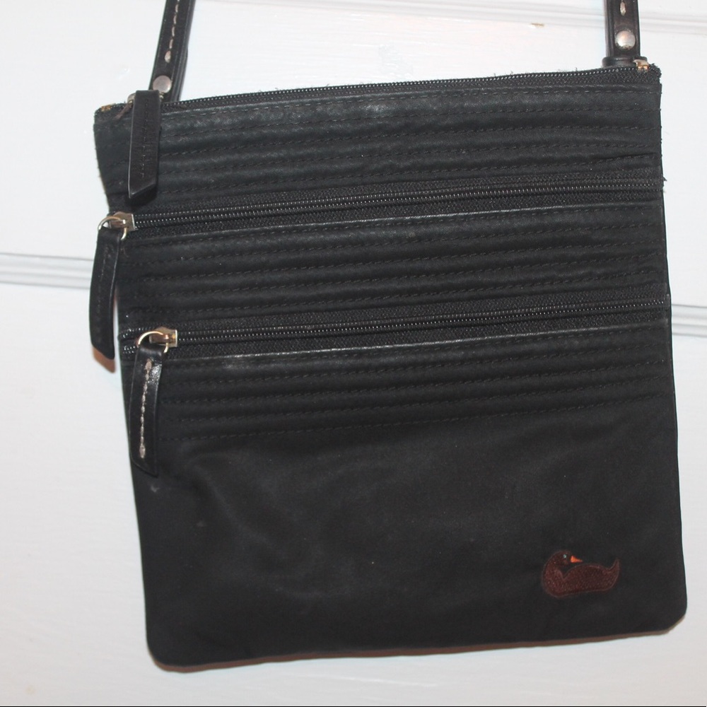❌SOLD❌ Dooney & Bourke Vintage Black Crossbody